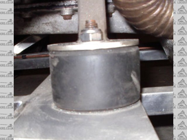 Rescued attachment engine mount rubbers 001 s.jpg